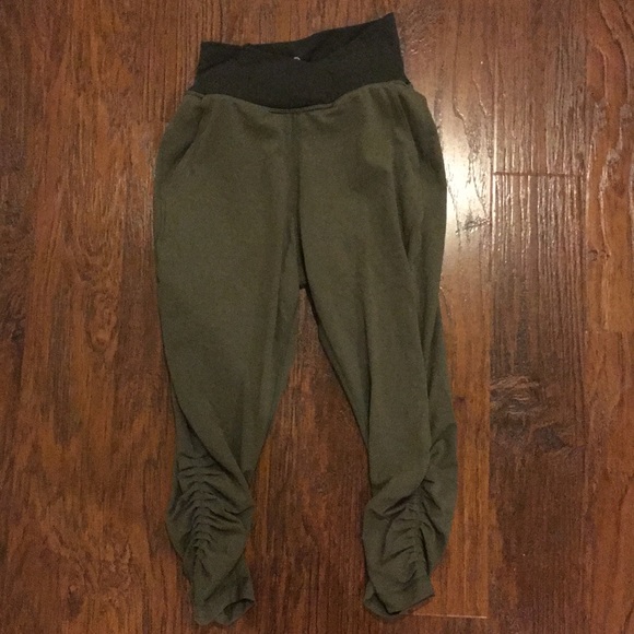 LuluLemon leggings! - Picture 5 of 6